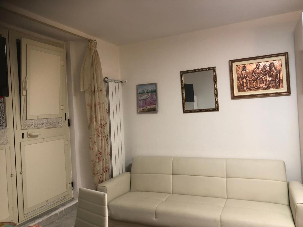 Arenada Private Rooms And Apartment Sud Cagliari Kültér fotó