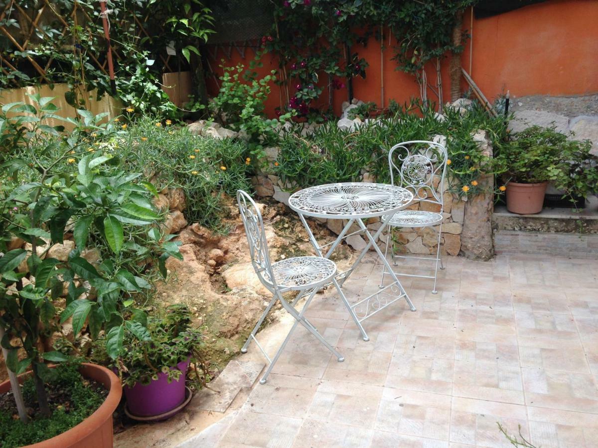 Arenada Private Rooms And Apartment Sud Cagliari Kültér fotó